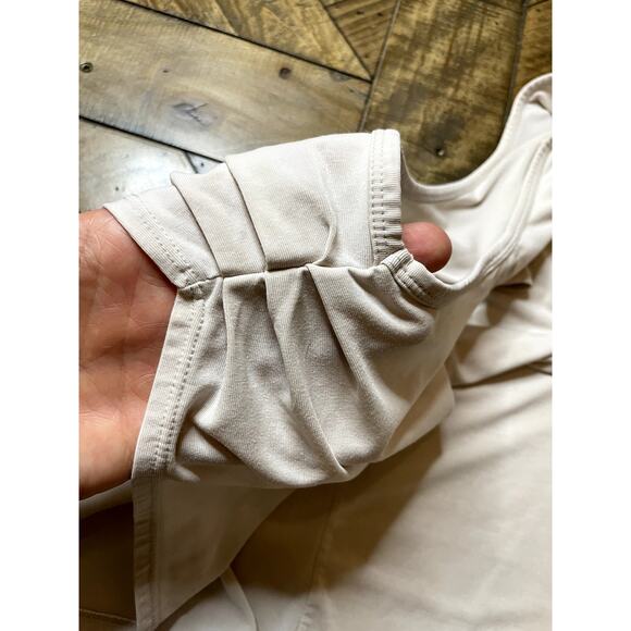 Fabletics Cream Open Back Tencil Sleeveless Shirt - Picture 2 of 9